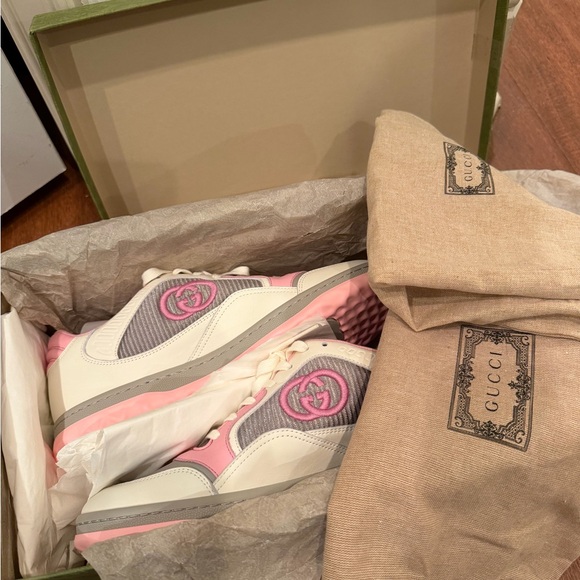 Gucci Women's Pink and Gray Sneakers - Picture 16 of 16